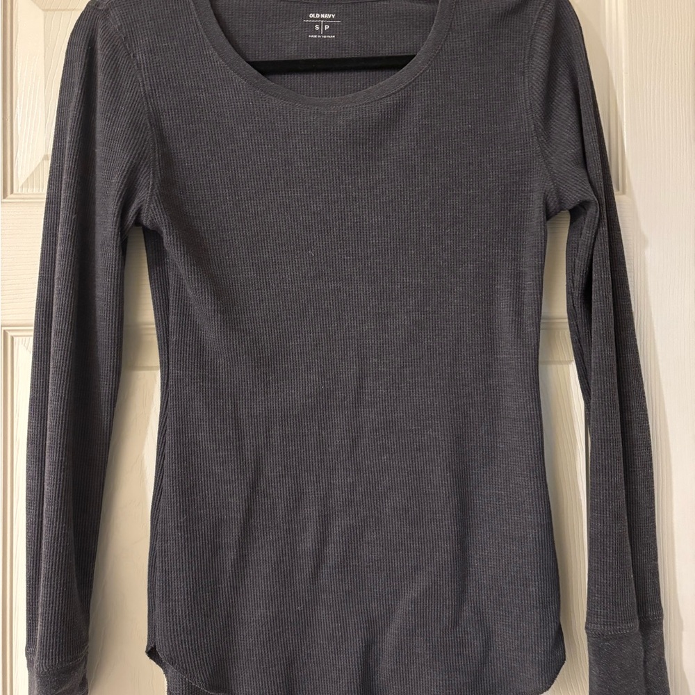 Old Navy Gray Fitted Long Sleeve Tee Small